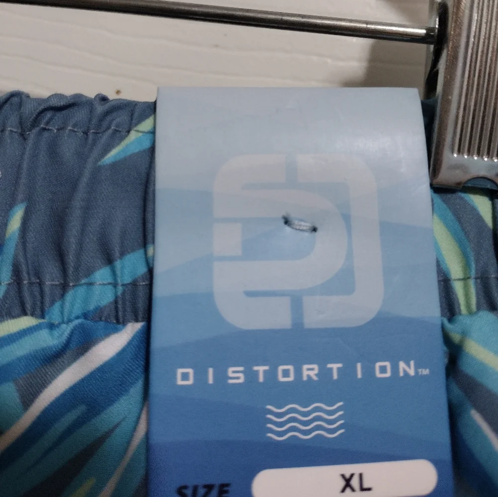 Distortion Tropical Blue Men's XL Swim Trunks Mesh Lined 50+ 🆕